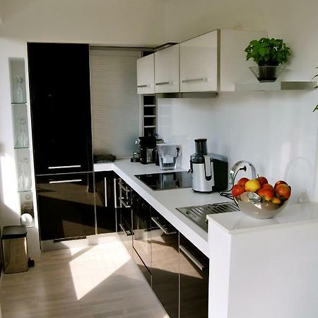 Modern Apartment In Uccle - Brussels Bagian luar foto